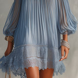 Soffia - Vestido Mini Azul com Ombros à Mostra e Detalhes em Renda para Mulher
