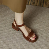 June – Sandálias Femininas com Elegância Essencial